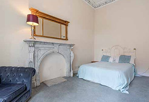 Laurel Street 3 Bedroom Flat: Self-catering Accommodation in Glasgow West End